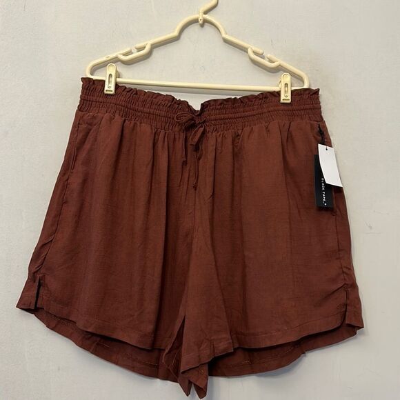 Black Tape Pants - Black Tape chocolate rayon linen elastic waistband shorts Size 1X New